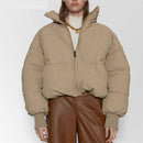 Jaqueta Puffer GoldLess™ com Gola Alta e Caimento Soltinho / A Mais Quentinha e Estilosa para você Arrasar no Inverno!